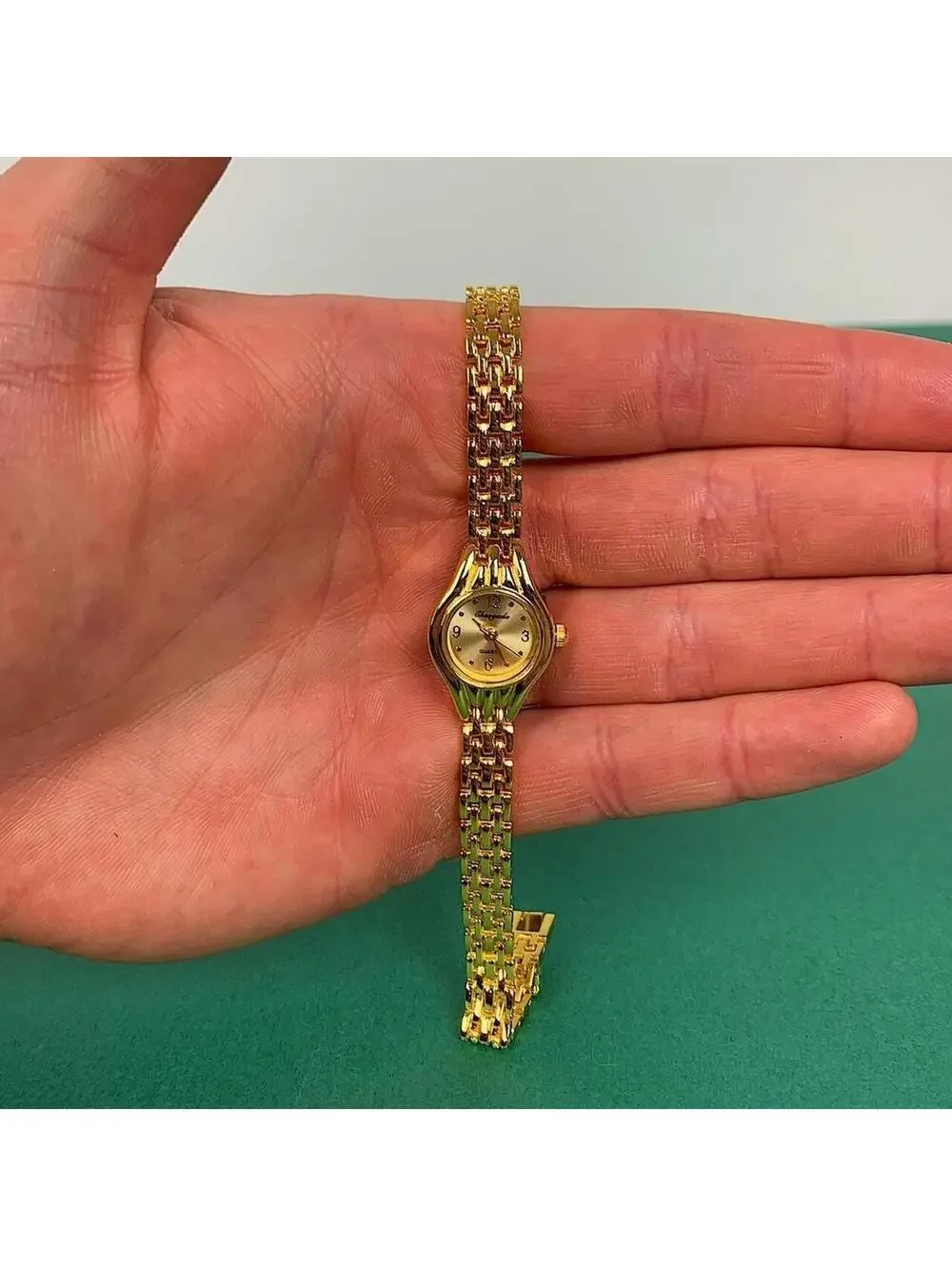 Cute gold round dainty stainless steel y2k 2000s style watch
